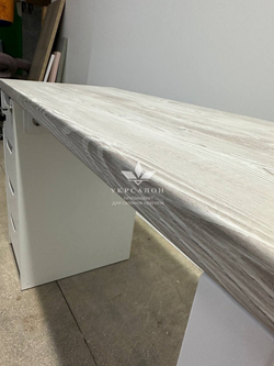 Маникюрный стол Mark SM-100 с металлической ножкой