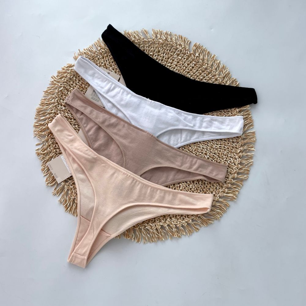 Базові гладенькі стрінги