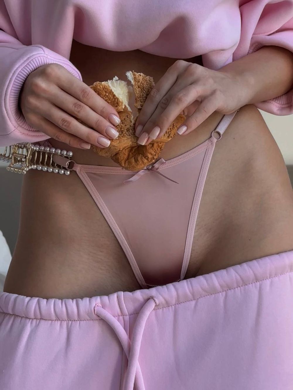 Шовкові стрінги на регуляторах