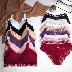 Кружевной комплект с красивым топом