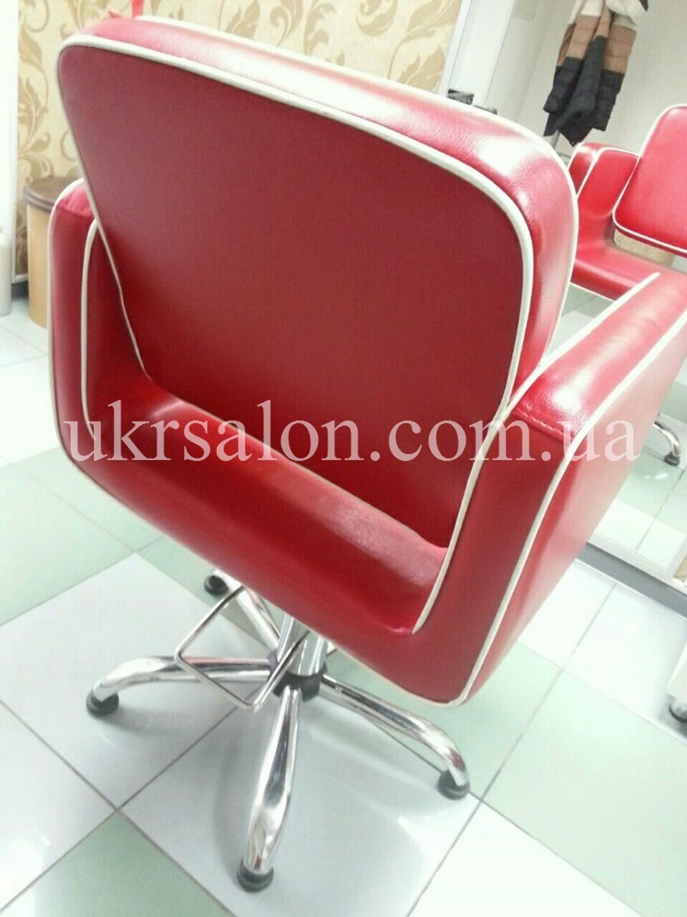 Крісло клієнта JUSTINE