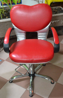 Крісло перукарське Clio