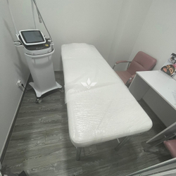 Кушетка масажна стаціонарна КМ-04