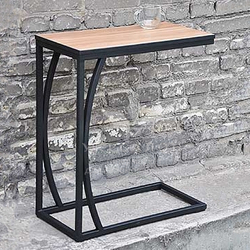 Столик для клієнтів 207