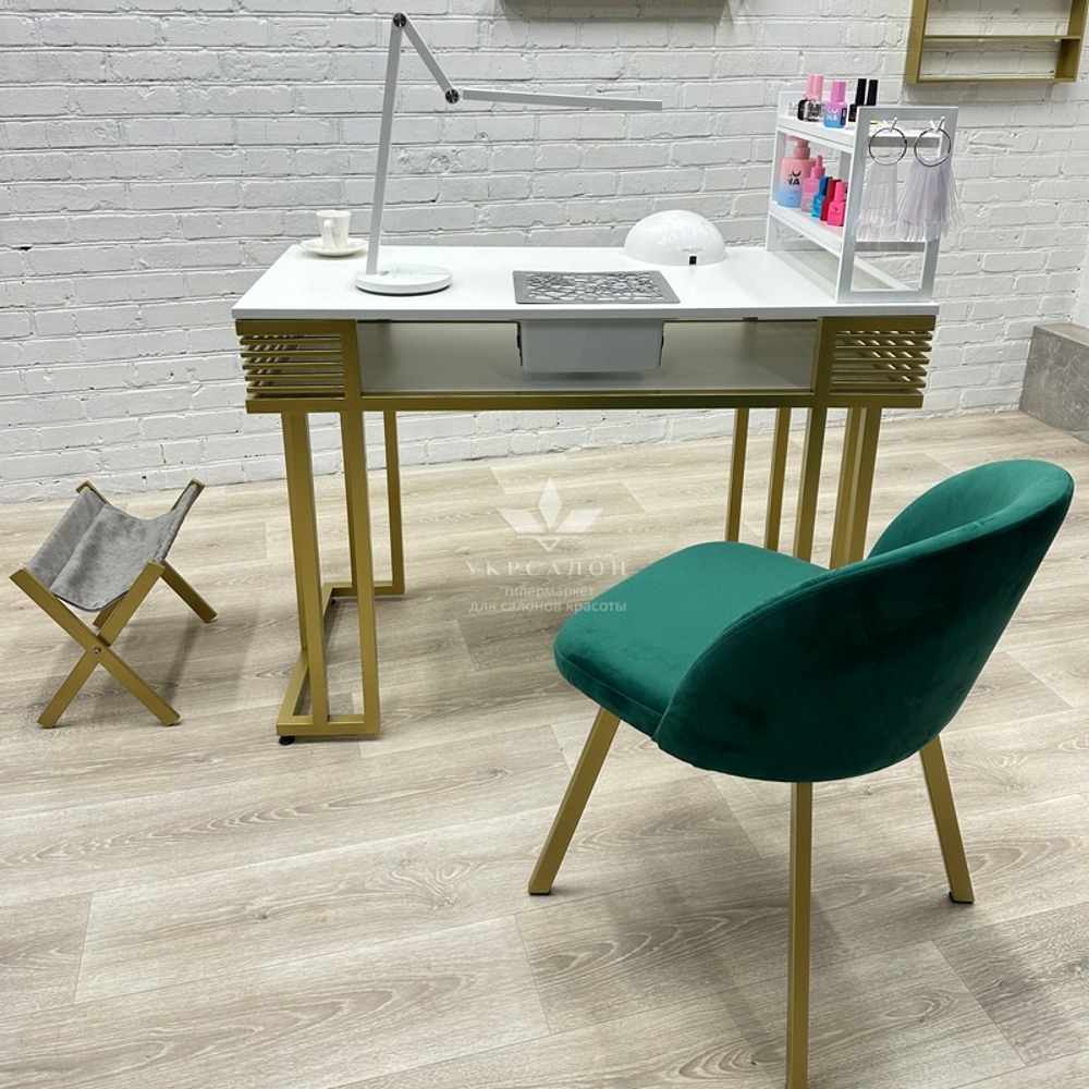 Комплект мебели для маникюра CM Premium-09а