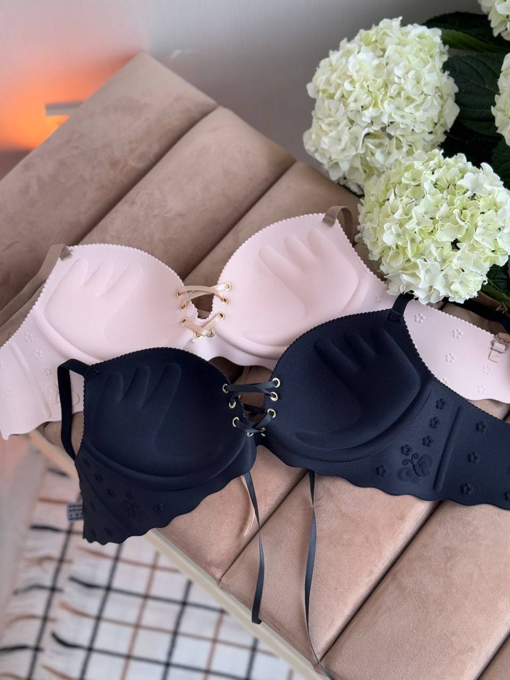 Бюстгальтер на зав'язках з PUSH UP ефектом