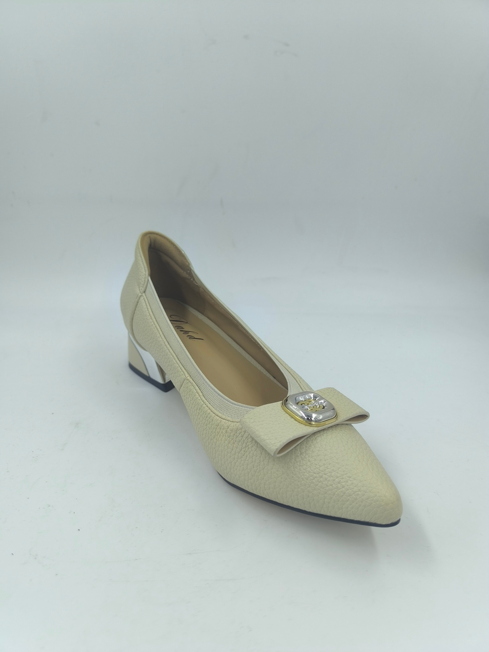 Женские туфли на невысоком каблуке из искусственной кожи/ размеры: 35-40