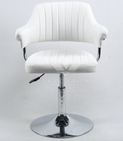 Стульчик мастера Jef на диске