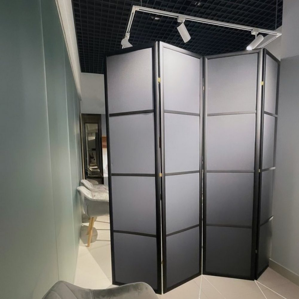 Ширма в темной раме классическая