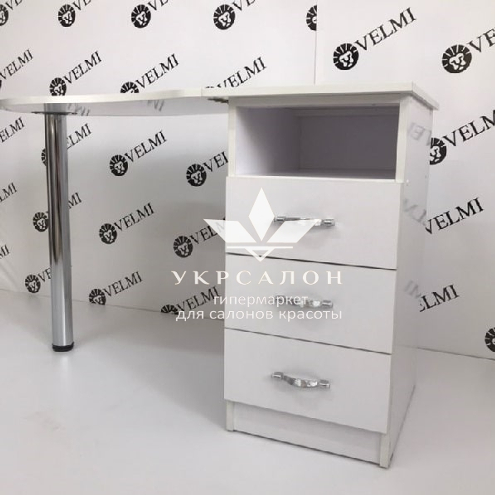 Маникюрный стол Studio