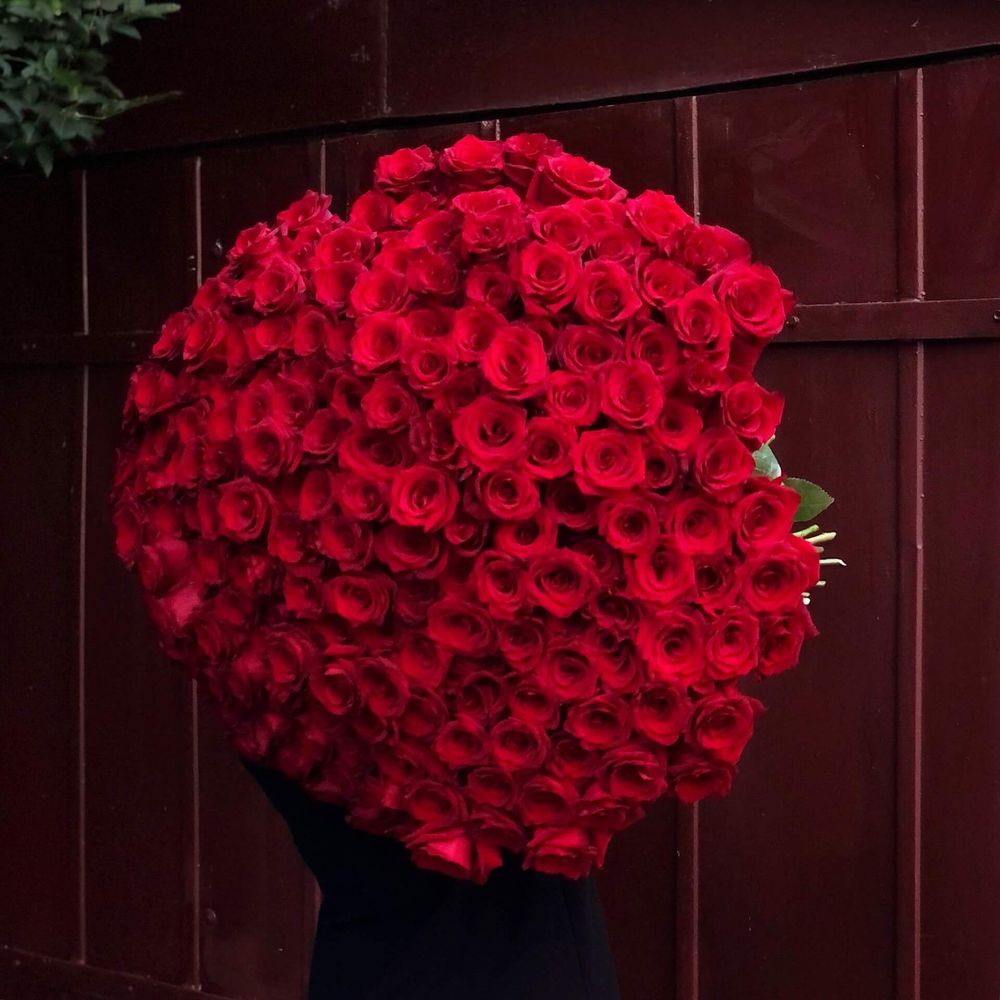 Величезний букет з 201 червоної троянди «Океан Пристрасті»