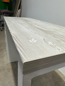 Маникюрный стол Mark SM-100 с металлической ножкой