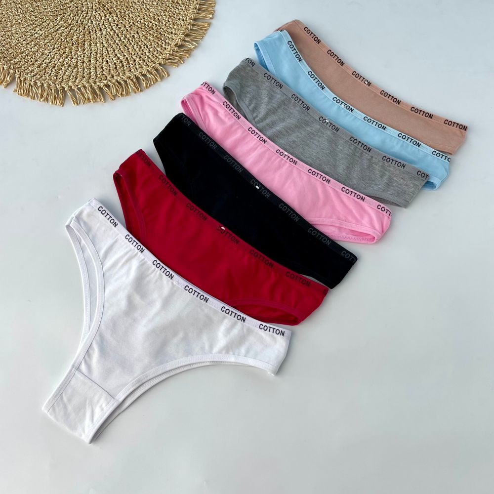 Американки з написом на резинці