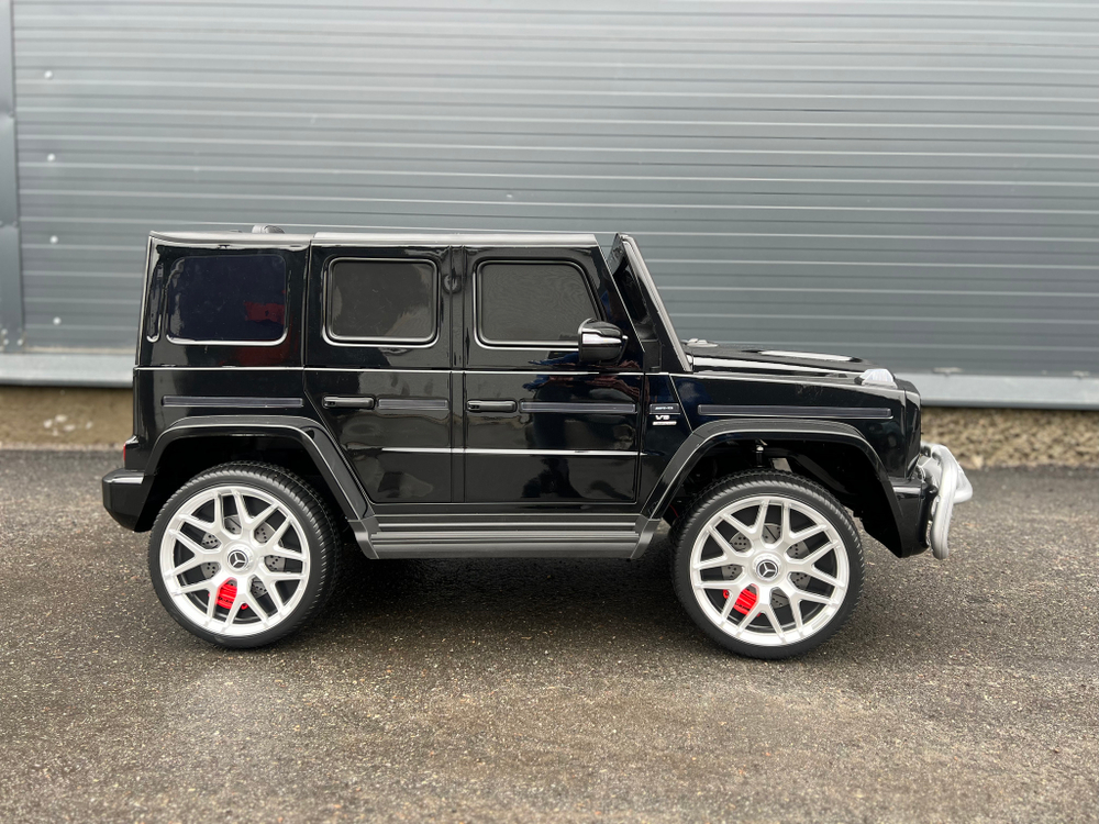 Детский двухместный электромобиль джип Mercedes-Benz 4*4 AMG 4WD "WeKids Cars"