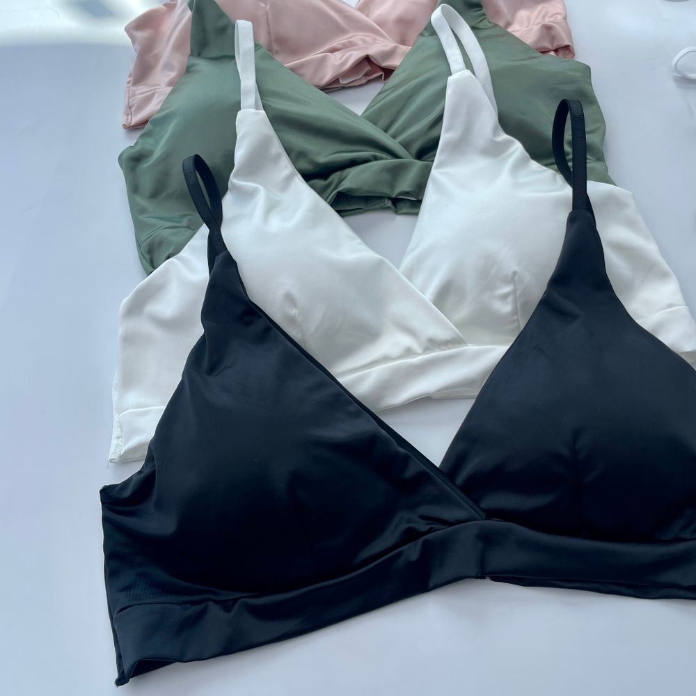 Атласний комплект в стилі Old Money