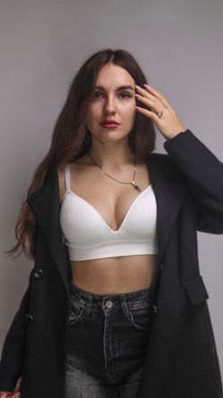 Топ-бюстгальтер в рубчик