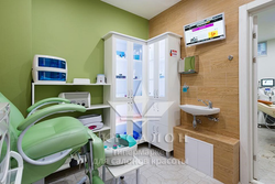 Педикюрно-косметологическое кресло КП-5 с подставкой для ванночки