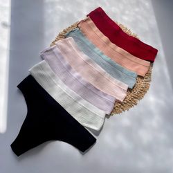 Стрінги в рубчик на повсякдення