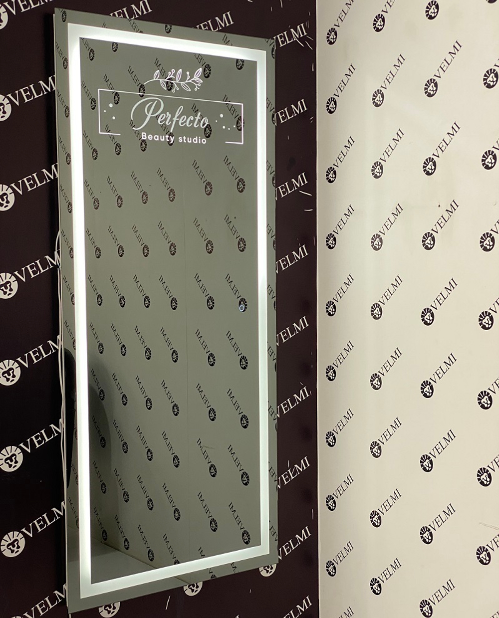 Рабочее место парикмахера Cozy с подсветкой