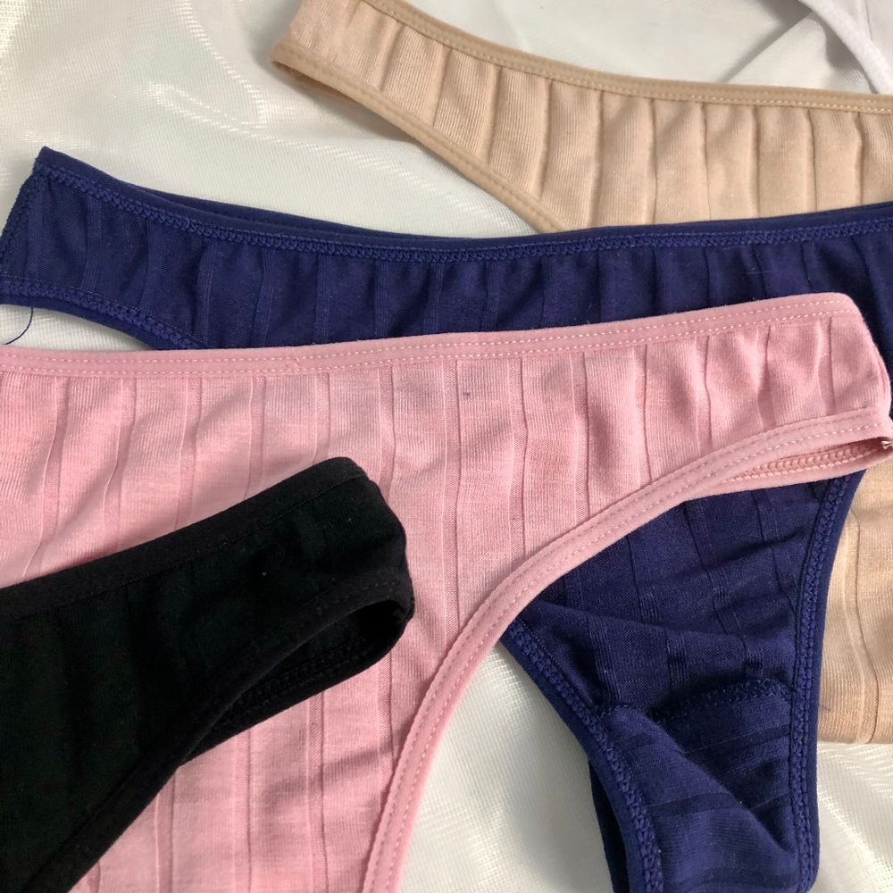 Стрінги в широкий рубчик