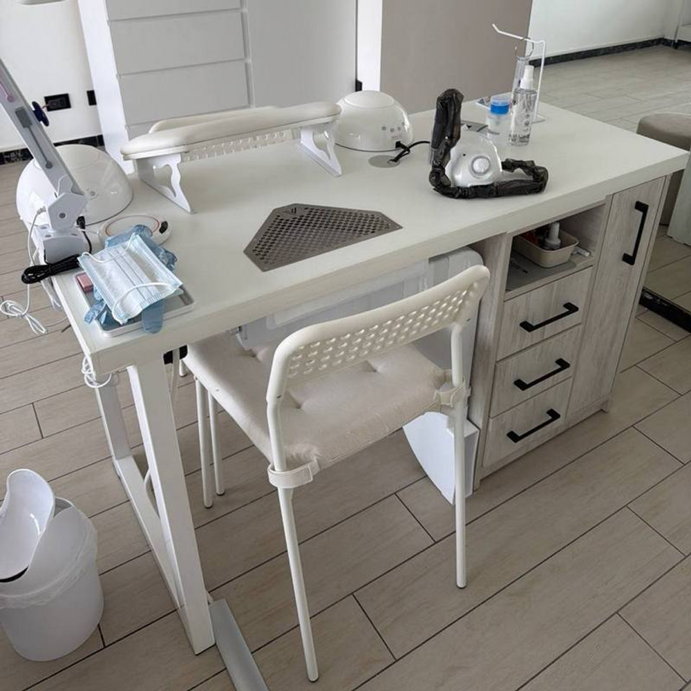 Маникюрный стол Urban