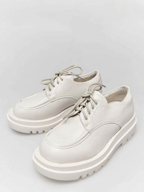 Туфлі білі на об'ємній підошві та зі шнуровкою ZuZu