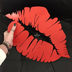 Модульне панно для салону краси lips