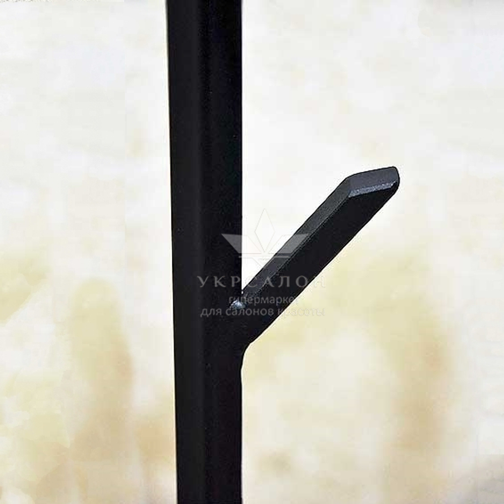 Столик для клієнтів 122