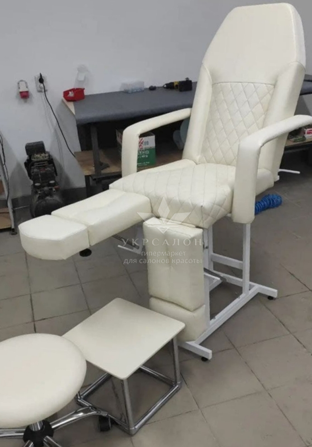 Педикюрне крісло Tertio