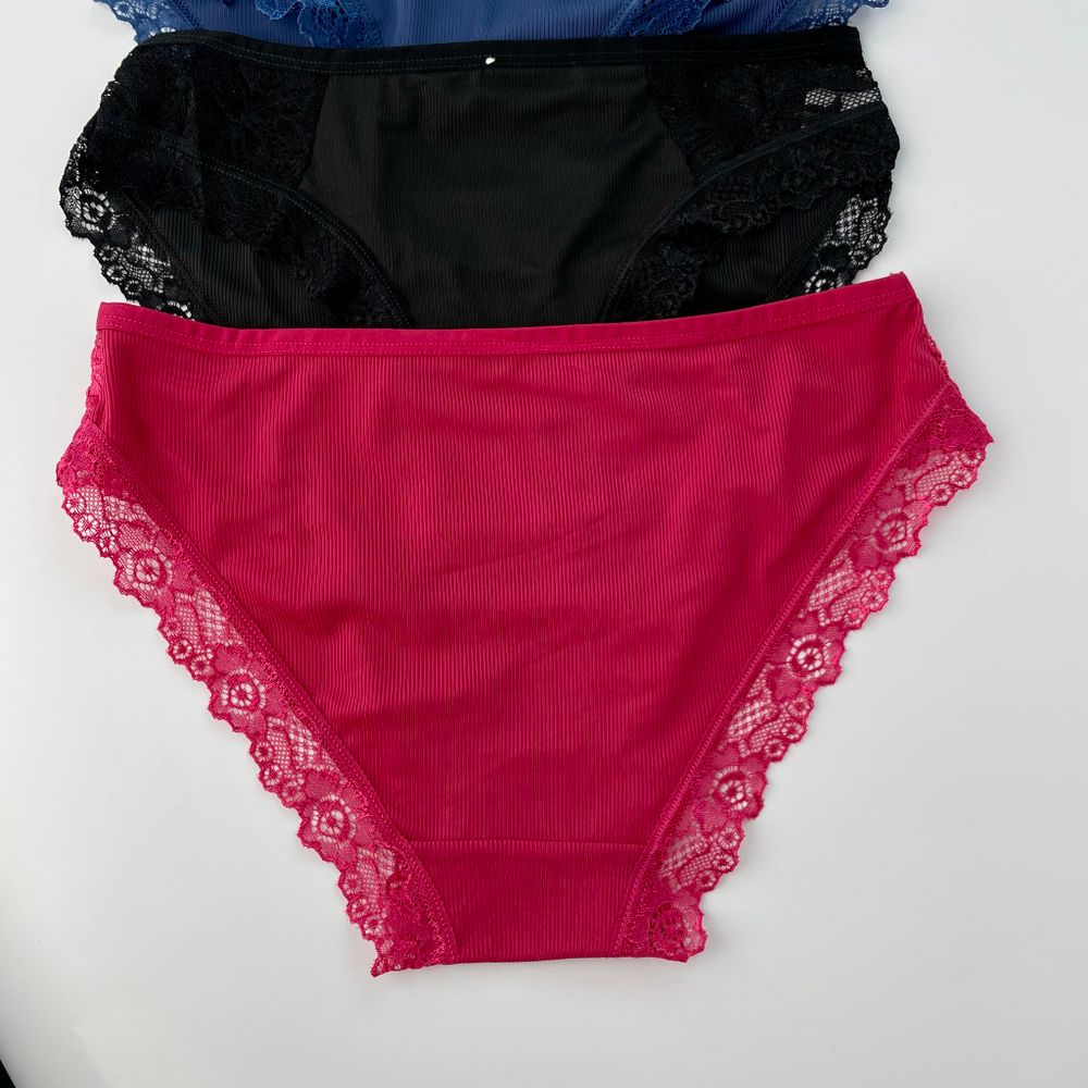 Сліпи з мереживом по окантовці