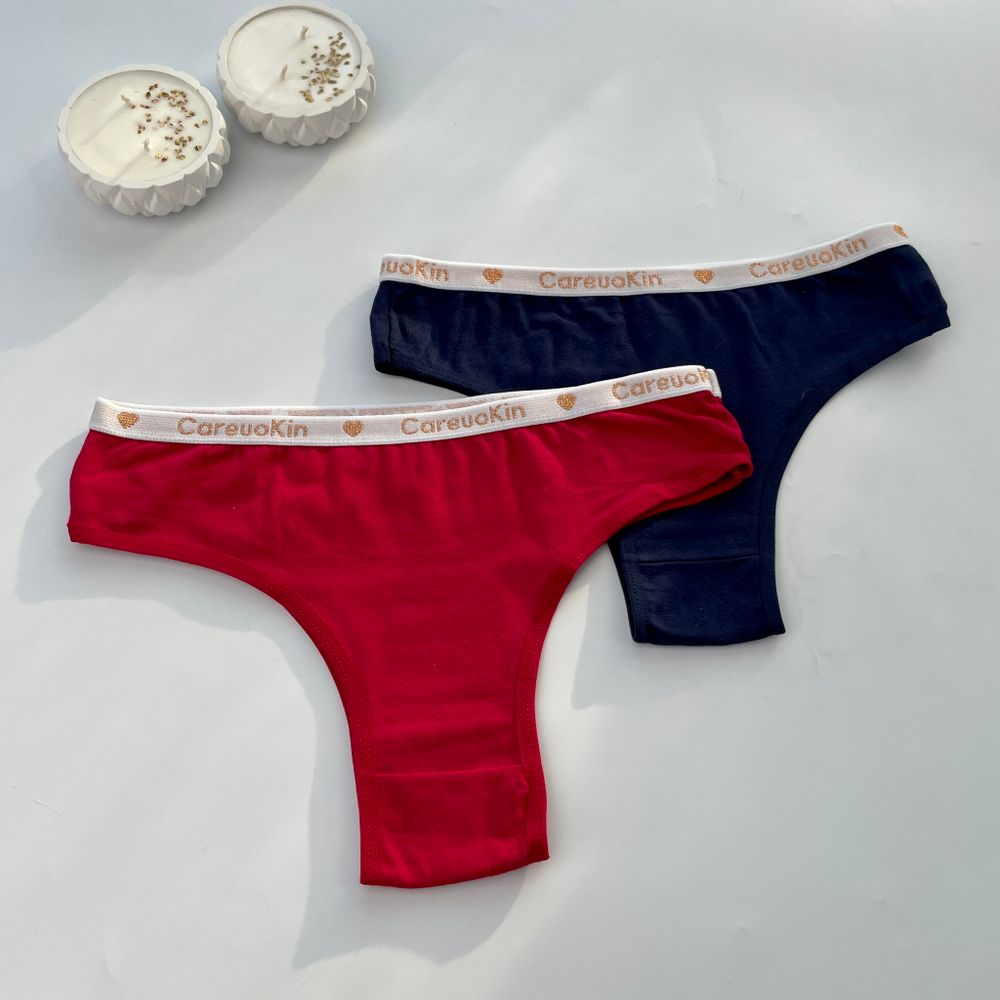 Американки з написом