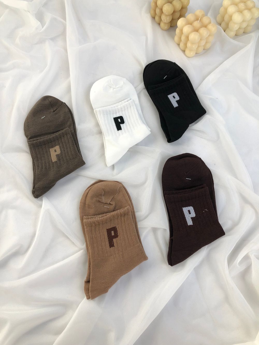 Шкарпетки з літерою Р високі