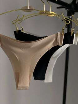 Безшовні трусики