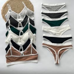 Зручний комплект з вирізом на топі