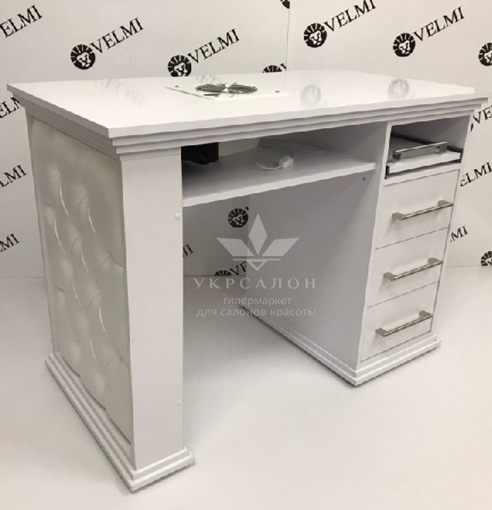 Манікюрний стіл Queen