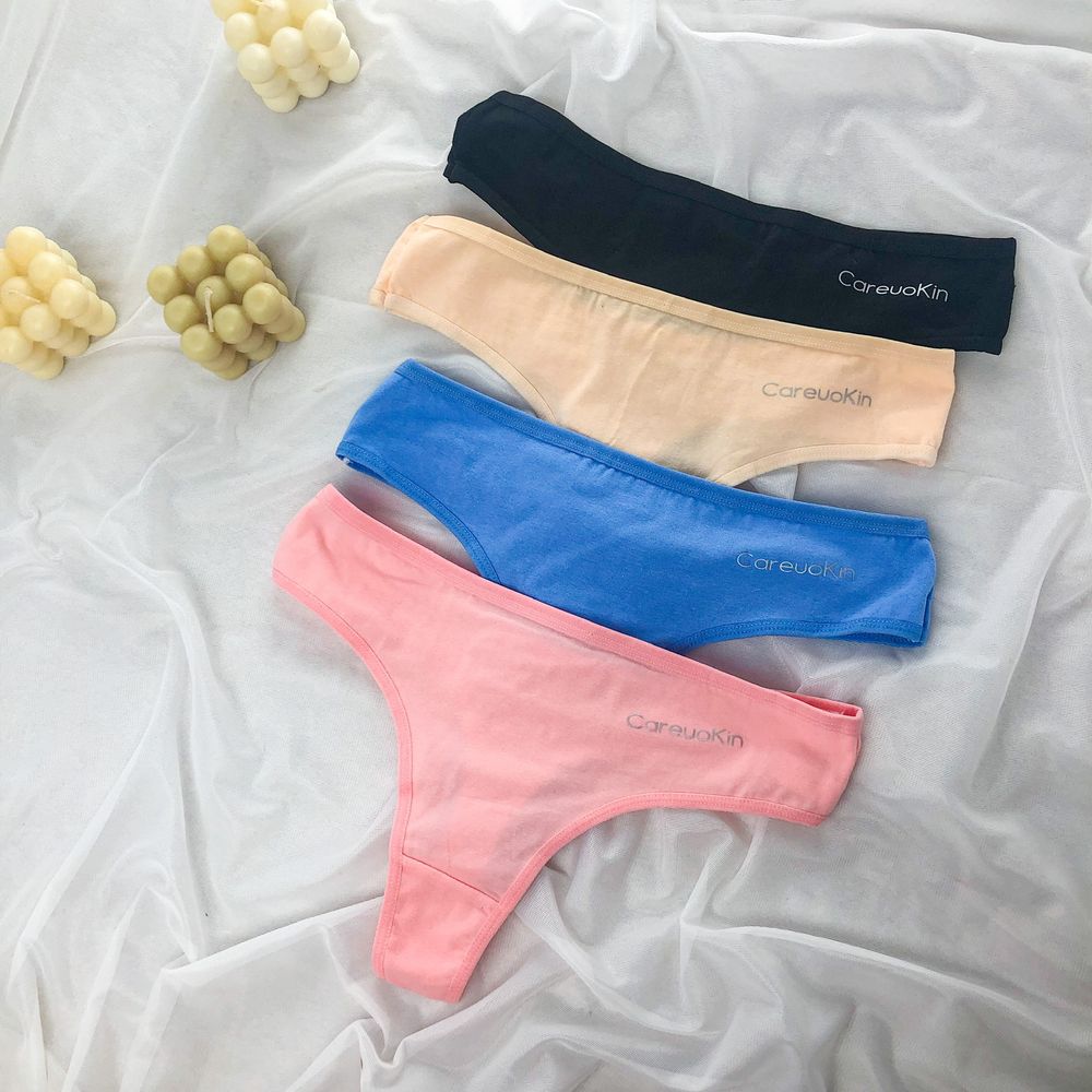 Класичні стрінги з мінімалістичним написом