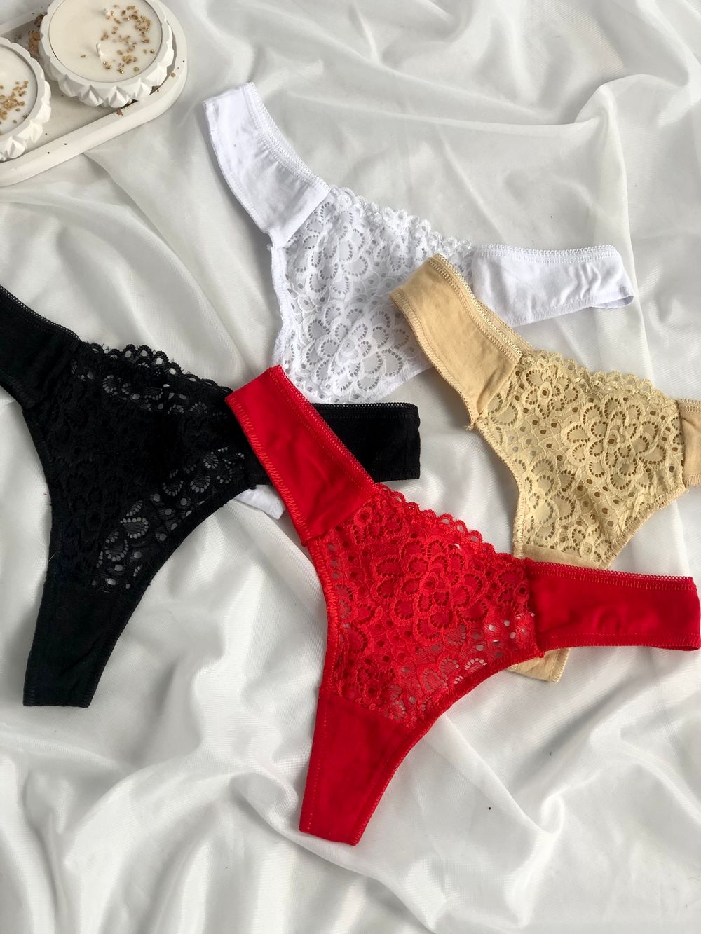 Стрінги з ажуром