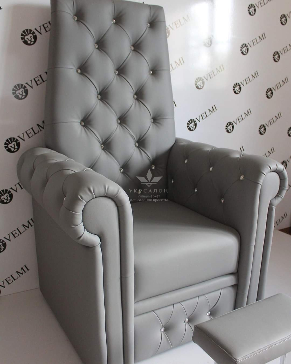 Педикюрное крісло трон ice queen