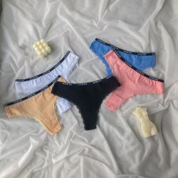 Стрінги високої посадки