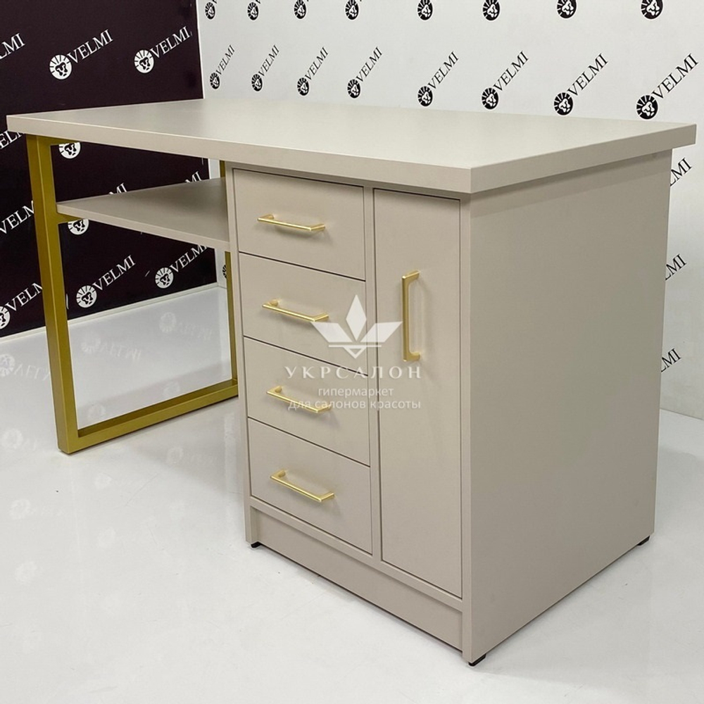 Манікюрний стіл Cashmere