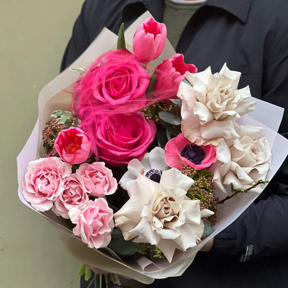 Букет «Рожеве серденько», Квіти: Троянда, Тюльпан, Стіфа, Троянда кущова, Піттоспорум, Анемон, Вібурнум