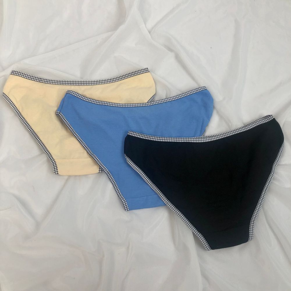 Сліпи з окантовкою в клітинку