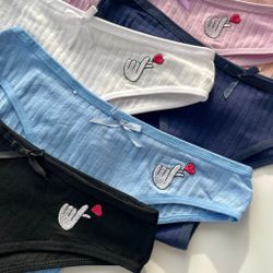 Американки з нашивкою