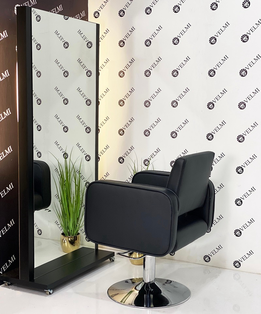 Робоче місце перукаря Dina з підсвічуванням