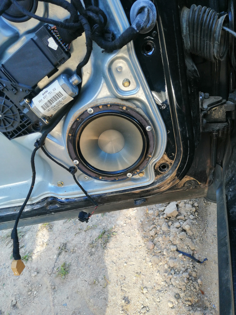 Komplet Zvučnika za Volkswagen Passat B5,B6,B7,B8