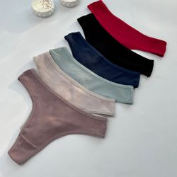 Класичні стрінги в рубчик