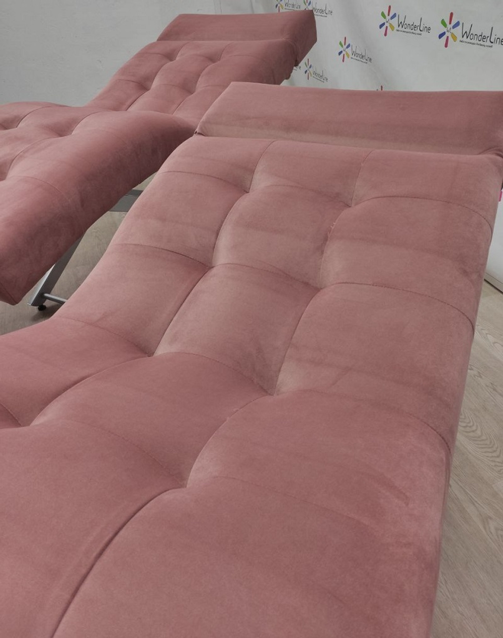 Анатомічна кушетка Tertio Silver для лашмейкерів та бровістів