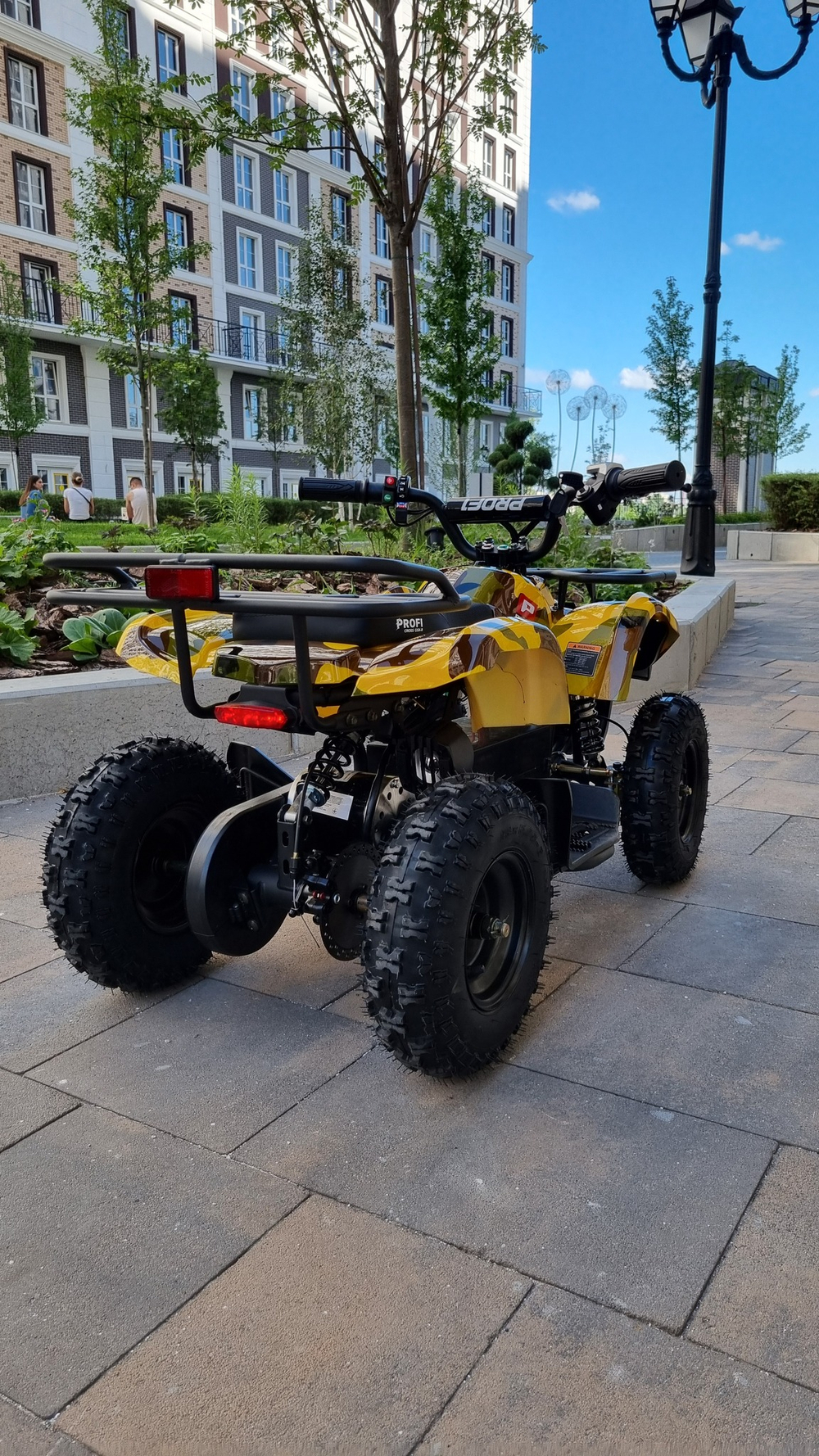 Дитячий/підлітковий квадроцикл на акумуляторі "WeKids Cars"