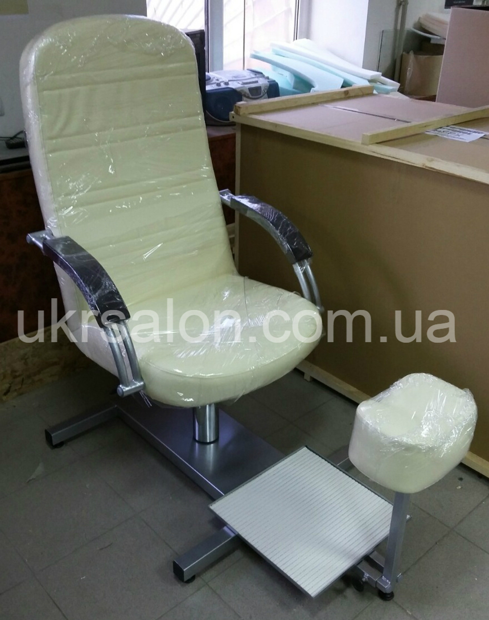Педикюрное крісло ПЕ025