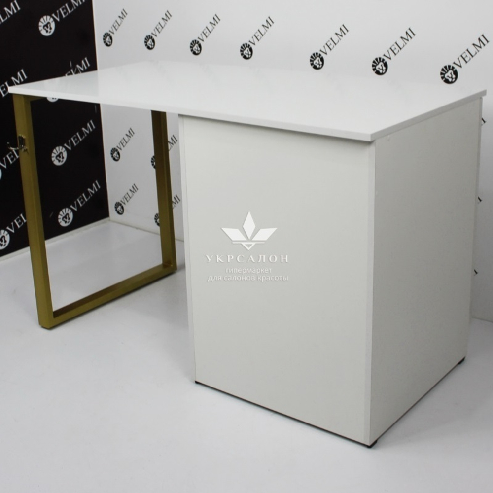 Манікюрний стіл Pandora